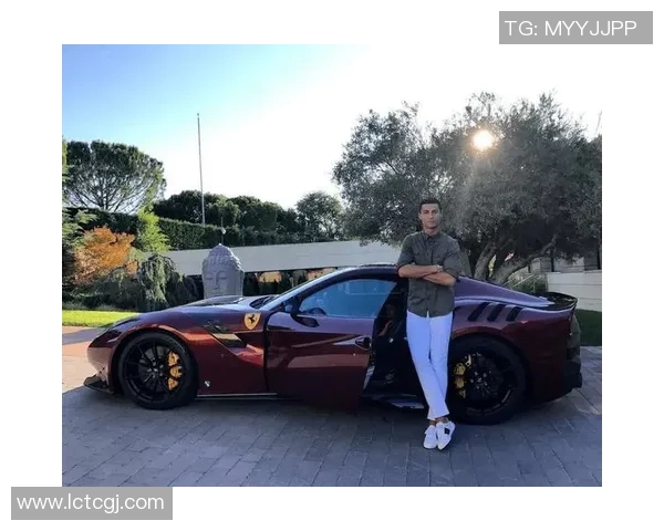 国内足球明星们的座驾揭秘他们偏爱的豪车品牌与车型分析